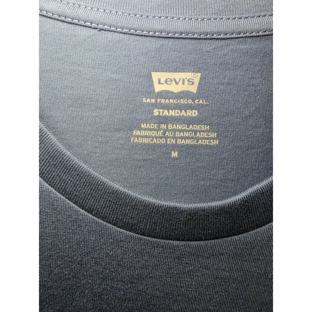 Levi's Mens Batwing Logo Graphic T-Shirt Blue Standard Fit Medium NWT